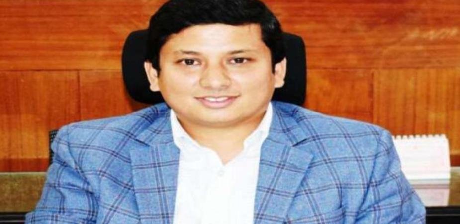 शिमला : रिज व मॉल पर आम जनता एवं पर्यटकों के बैंच पर बैठने पर पाबंदी