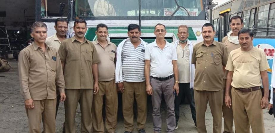 देहरा:हिमाचल पथ परिवहन निगम द्वारा बैठक का आयोजन 